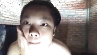 Vừa tắm vừa gạ trai vú to lồn múp thỉ dâm móc lồn dâm đãng