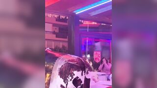 Gái xinh Vú To, Cưỡi Bò Rung, Rung ác quá Lộ Cả Vú