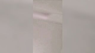 em học sinh đang call khoe vú với trai thì mẹ vào em phải vào nhà tắm - phần 3