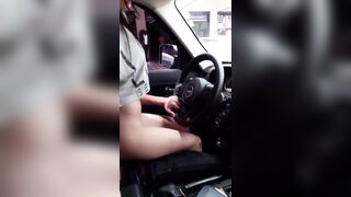 vừa lái xe vừa chịch thế này thì sướng vãi lồn luôn