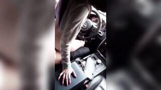 vừa lái xe vừa chịch thế này thì sướng vãi lồn luôn