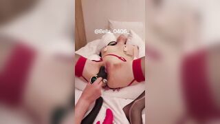 Dâm nữ bím múp thích bị a bạo dâm hành hạ móc lồn cho e sướng bắn nc ướt đẫm