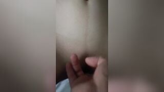 Lừa được con em kế 2k10 cởi quần chà bím, nhưng nó chưa cho địt 2