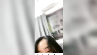 Gái xinh hàng múp live show nhún cu giả
