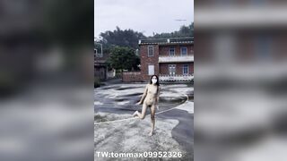 gái xinh khỏa thân khoe dáng nơi công cộng #4