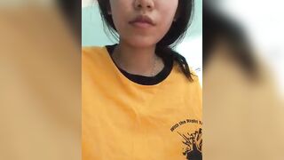 Gái xinh mình dây lồn non múp thủ dâm lồn dỉ nước