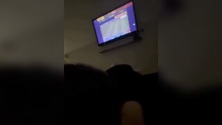 Sao anh họ nói rủ em coi đá banh mà