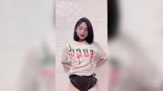 Em thư cực show dzú cực non nhìn ngon thế này địt sướng lắm - phần 1