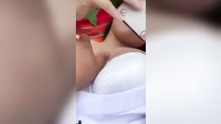 bọn loli mới lớn đã rủ nhau ra đồng chịch nhau để yêu thiên nhiên rồi