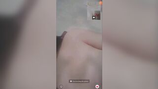 lần đầu call em ngại mà anh cứ bắt e móc lồn