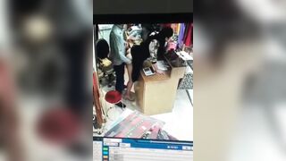 Mới sáng con vợ đã nứng lồn