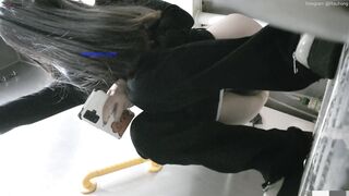 Cam kín quay lén các em teen TQ xinh đẹp đi đái trong nhà vệ sinh công cộng #4