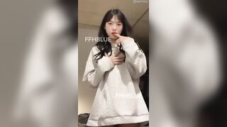 E teen dâm tạo dáng show hàng cực nuột