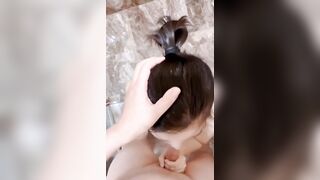 Chồng ơi em đang tắm bị bác họ bắc bú cu