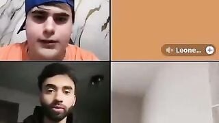 Trả kèo Tiktoker, Móc Lồn Trên Live stream lộ Vú