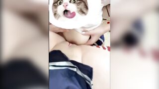 Mấy con vợ bạn thân gặp nhau nghịch như thế thì tốn nước lắm.