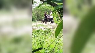 Đứng quay lén Vk đi lẻ với trai mà nứng cặc hơn đụ Vk