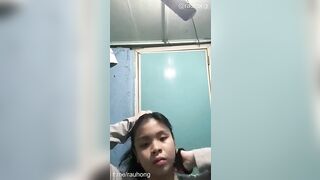 Em chuppy mới lớn móc lồn thủ dâm rên rỉ cực nứng 3