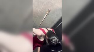 quay lén gái xinh đi đái trong wc quán bar ngon đòn thực sự