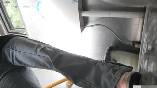 Cam kín quay lén các em teen TQ xinh đẹp đi đái trong nhà vệ sinh công cộng #13