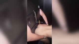 Hậu trường phía sau bức tường mà mọi người đàn ông đều ước đc thử 1 lần