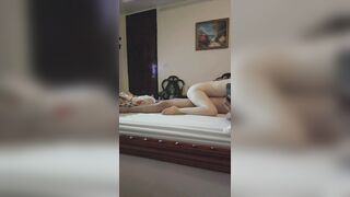 bên ngoài ngoan ngoãn hiền lành mà lên giường em dâm bất ngờ