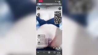 Em gái hồng hào móc bướm, show hàng P2