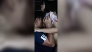 bố dượng khốn nạn gạ địt luôn con gái giêng của vợ