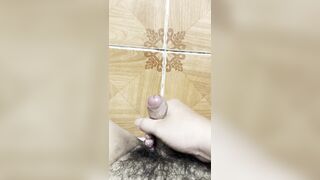 Cu bé mỗi ngày sục 1 lần nhận ib zalo