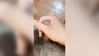 Con cu bé bị oánh