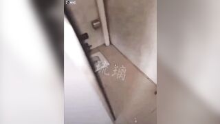 Nứng lồn bất chợt, cô giáo thực tập kéo tạm em hsinh lạ vào để địt