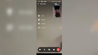 Kiểm tra bất ngờ điện thoại thằng em, phát hiện nó quay clip thủ dâm với ny nó