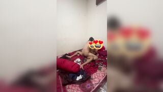 CÂN 2 EM LES NHƯNG CHỈ DÁM XUẤT NGOÀI