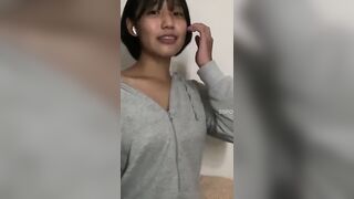Cô gái Nhật Bản dễ thương đang tự thỏa mãn 1