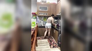 Chubby dâm đãng, nhìn nứng cặc thật