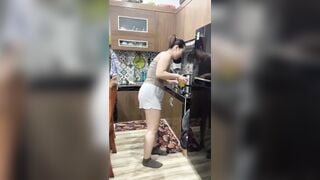 Chubby dâm đãng, nhìn nứng cặc thật
