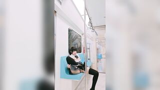 Em teen học sinh vú bự bị trói bắt show hàng trên tàu điện ngầm bị ng lạ sờ mó #1