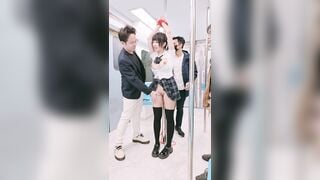 Em teen học sinh vú bự bị trói bắt show hàng trên tàu điện ngầm bị ng lạ sờ mó #2
