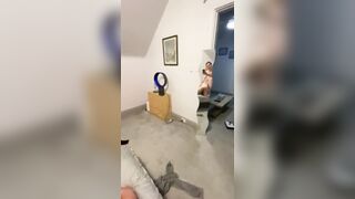 Em sinh viên mời về phòng ăn cơm rồi ăn em luôn