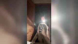 bú bóng xả đồ với bé girl phố mình dây cao giáo