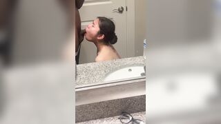 mấy em việt nam giờ toàn thích hàng da đen thôi