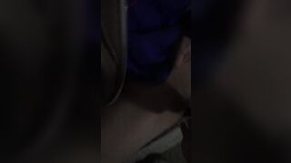 bố mẹ không cho đi chơi thì ra đường cho anh nghịch lồn tý nào