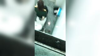 quay lén hai em xinh xắn làm ở quân đội đi đái - phần 1