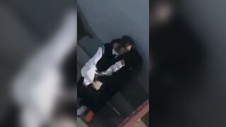 Thanh niên dụ dỗ em nữ sinh public nhưng bất thành vì đút mãi không zô