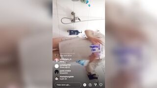 Teen Việt live show trên Instagram