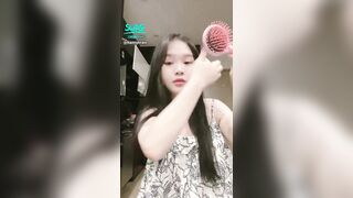 Trần Hà My con đĩ lăng loàn bán quạt bên trung quốc xinh xắn - phần 18