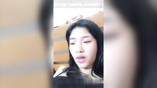 Bà chị gái live show, nhờ thằng em kế mới lớn vô bú lồn rồi thọc cả bàn tay vào mó