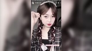 Tú Uyên k10 vừa vào trường đã bị anh khoá trên chăn rồi leak clip