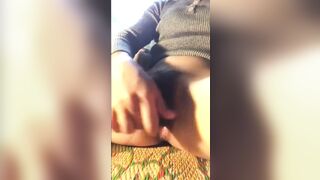 Bé gái mới nhú mà dâm quá thủ dâm bằng mọi thứ em có - phần 4