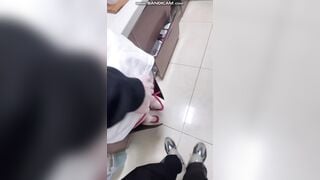 Sang nhà bạn ăn cơm mà chỉ thèm lồn vợ bạn